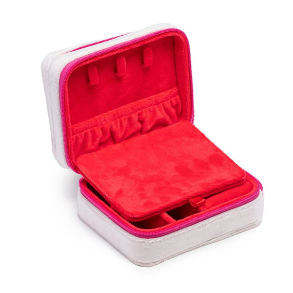 Queen of hearts jewelry travel case 
