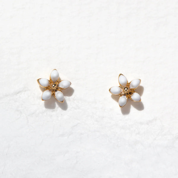 white enamel daisy stud earrings