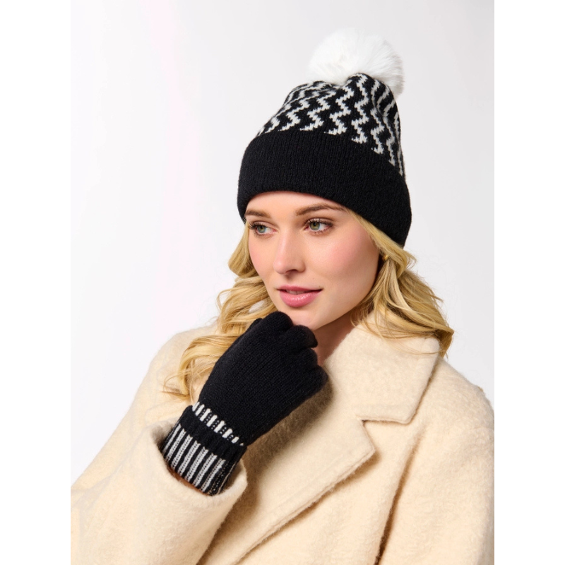 womens black and white pom pom hat